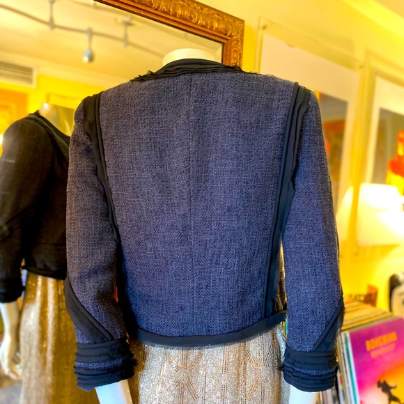 Elizabeth and James Jacket - Picture 11 of 12